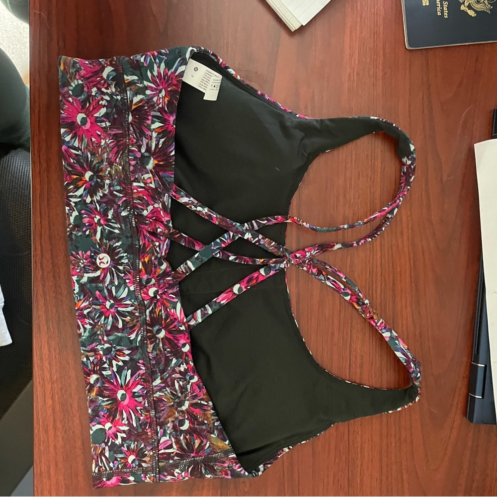 Lululemon bra - Picture 3 of 5